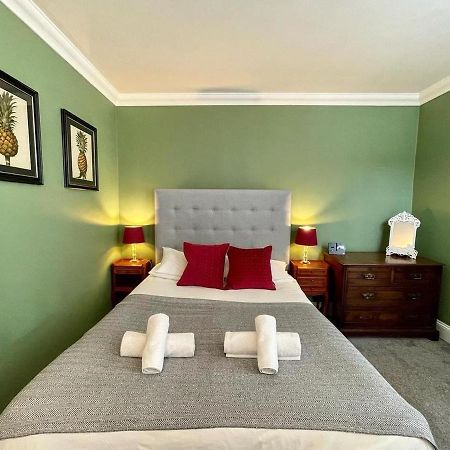 Regency Apartment - Marine Square By Crown Gardens Holiday Homes Hove Esterno foto