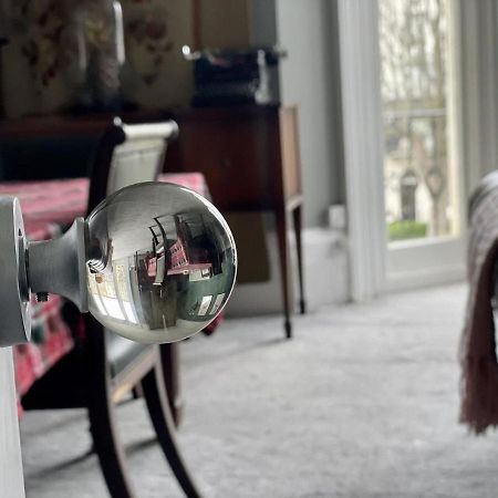 Regency Apartment - Marine Square By Crown Gardens Holiday Homes Hove Esterno foto
